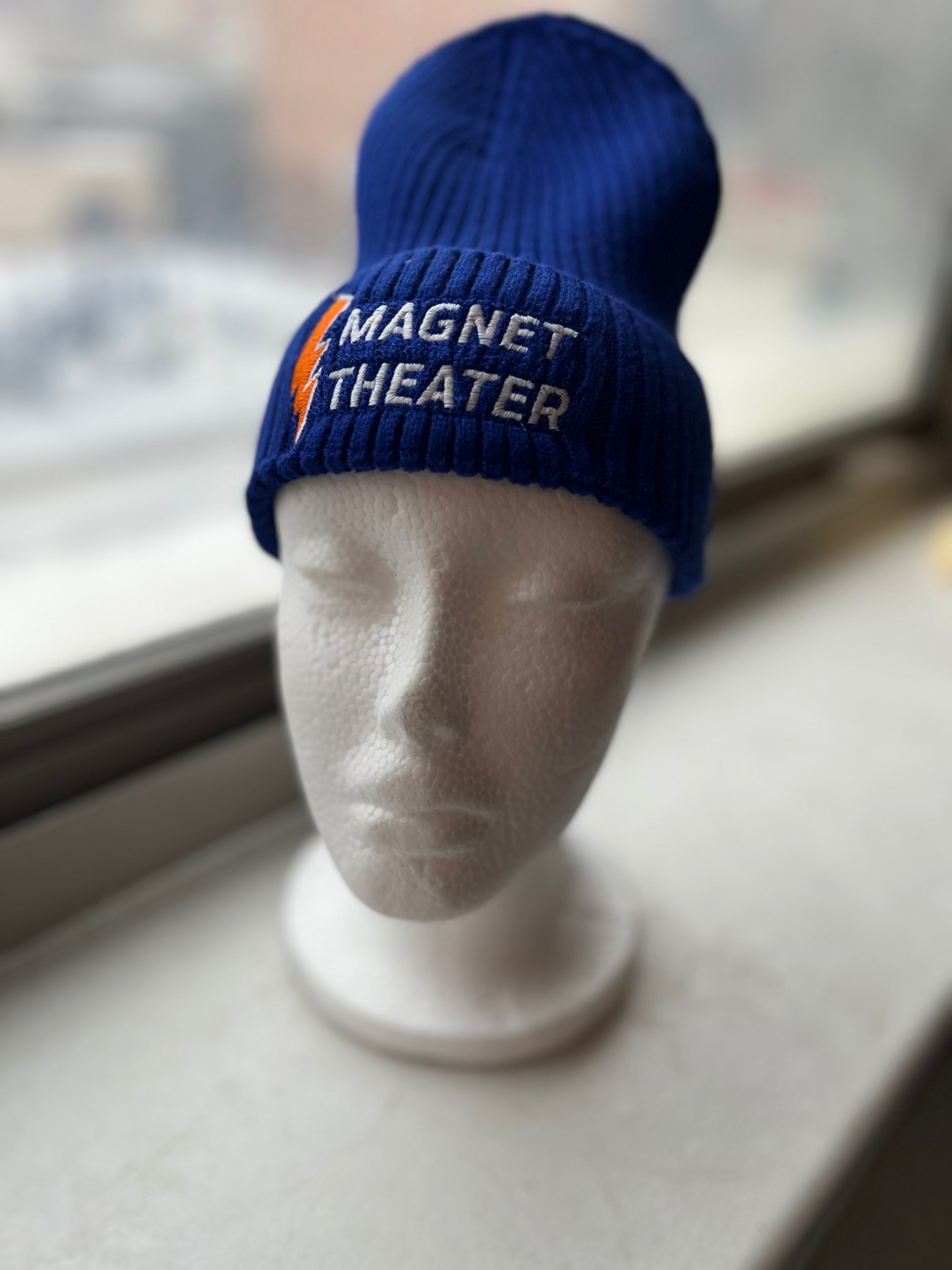 Magnet knit cap